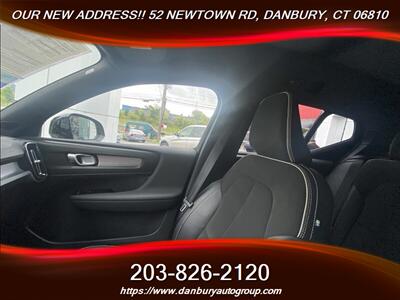 2022 Volvo XC40 T5 R-Design - Photo 17 - Danbury, CT 06810
