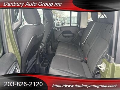 2024 Jeep Wrangler Rubicon 4xe   - Photo 12 - Danbury, CT 06810