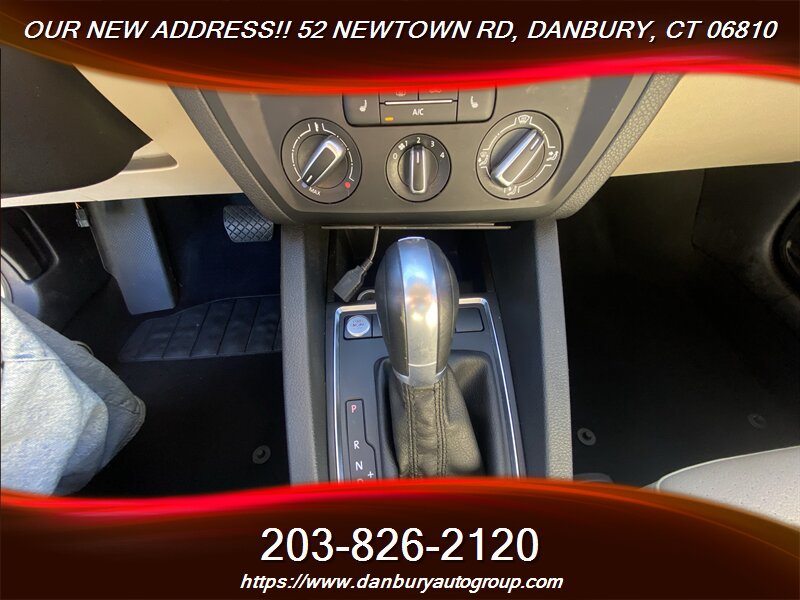 2017 Volkswagen Jetta 1.4T SE - Photo 18 - Danbury, CT 06810