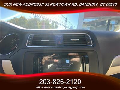 2017 Volkswagen Jetta 1.4T SE - Photo 14 - Danbury, CT 06810