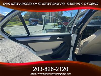 2017 Volkswagen Jetta 1.4T SE - Photo 26 - Danbury, CT 06810