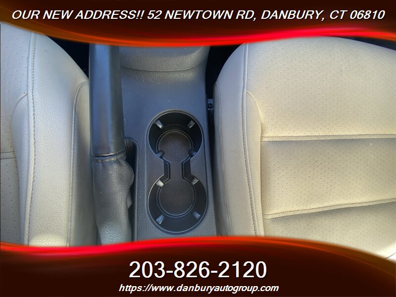 2017 Volkswagen Jetta 1.4T SE - Photo 16 - Danbury, CT 06810