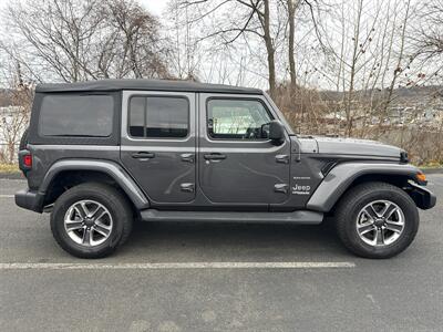 2022 Jeep Wrangler Unlimited Sahara   - Photo 7 - Danbury, CT 06810