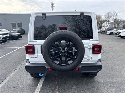 2024 Jeep Wrangler Sahara 4xe - Photo 5 - Danbury, CT 06810