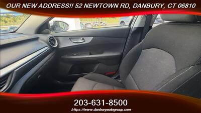 2023 Kia Forte LX   - Photo 12 - Danbury, CT 06810