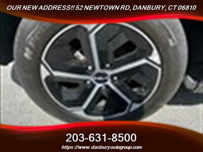 2023 Kia Niro EX   - Photo 7 - Danbury, CT 06810