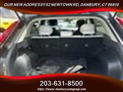 2023 Kia Niro EX   - Photo 8 - Danbury, CT 06810