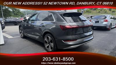2019 Audi e-tron quattro Prestige   - Photo 2 - Danbury, CT 06810