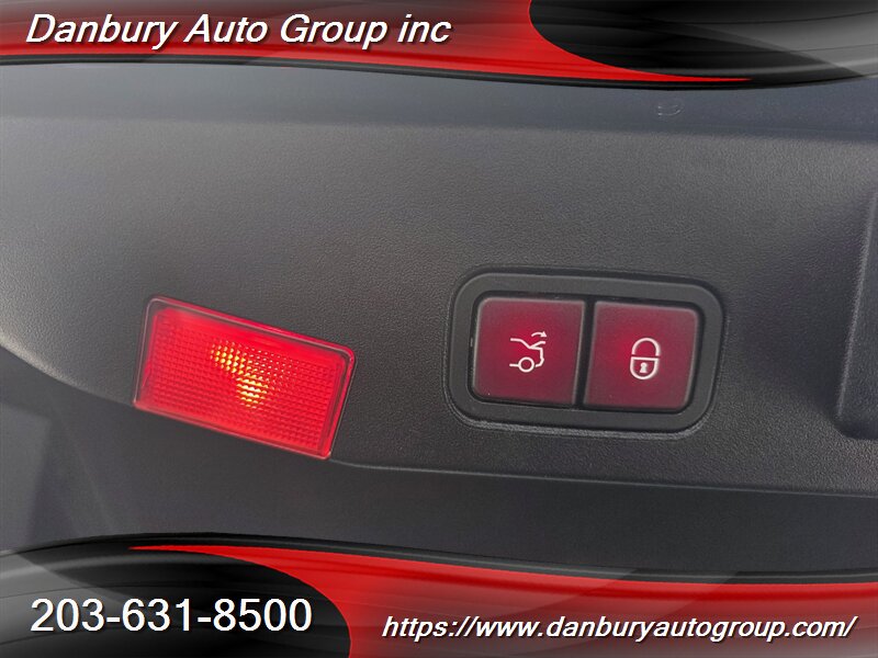 2014 Mercedes-Benz SL 550 - Photo 5 - Danbury, CT 06810