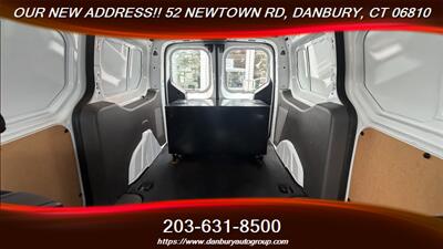 2022 Ford Transit Connect XLT - Photo 21 - Danbury, CT 06810