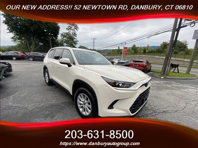 2024 Toyota Grand Highlander XLE - Photo 8 - Danbury, CT 06810