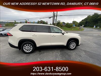 2024 Toyota Grand Highlander XLE - Photo 9 - Danbury, CT 06810