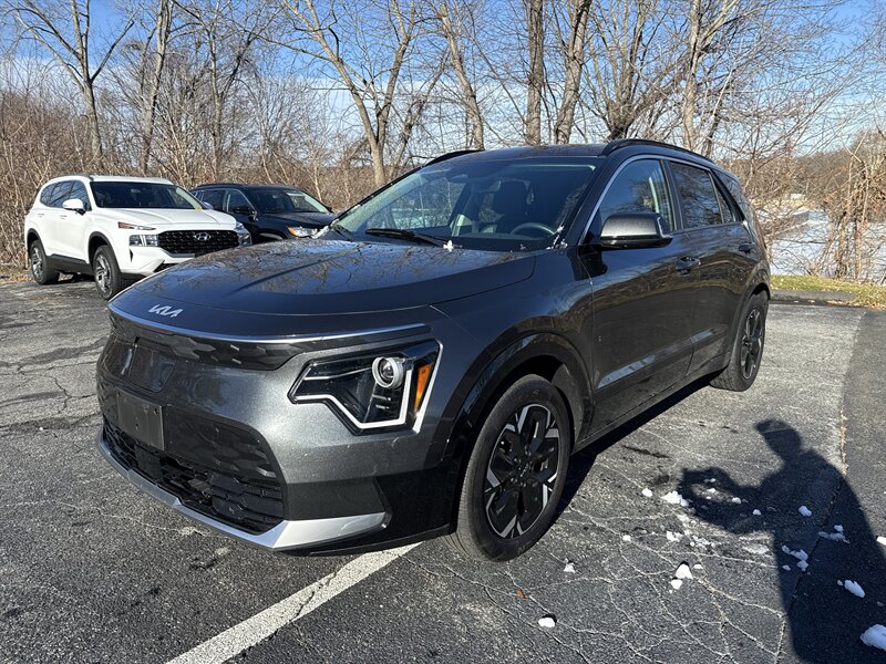 2025 Kia Niro Wind's photo