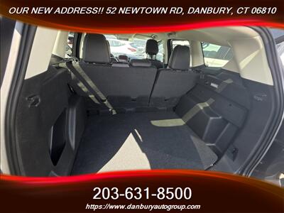 2019 Ford Escape SEL   - Photo 4 - Danbury, CT 06810