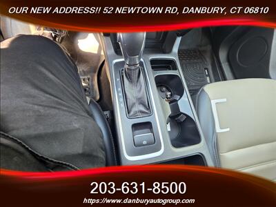 2019 Ford Escape SEL   - Photo 15 - Danbury, CT 06810