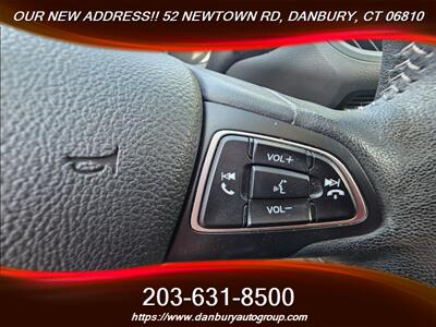 2019 Ford Escape SEL   - Photo 12 - Danbury, CT 06810