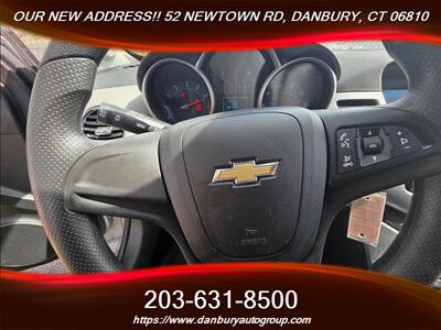 2015 Chevrolet Cruze LS Auto   - Photo 8 - Danbury, CT 06810