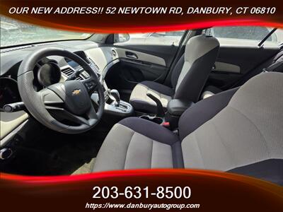 2015 Chevrolet Cruze LS Auto   - Photo 7 - Danbury, CT 06810