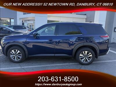 2023 Nissan Pathfinder SL   - Photo 2 - Danbury, CT 06810
