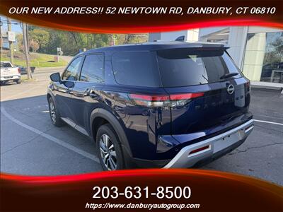 2023 Nissan Pathfinder SL   - Photo 3 - Danbury, CT 06810