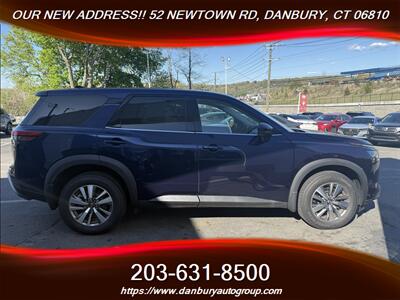2023 Nissan Pathfinder SL   - Photo 6 - Danbury, CT 06810