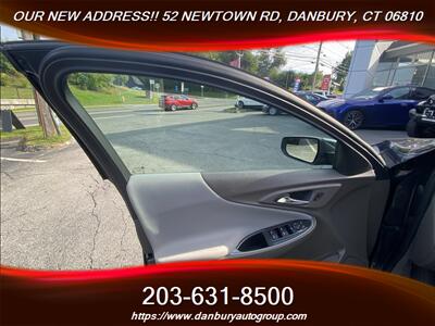 2023 Chevrolet Malibu LT - Photo 11 - Danbury, CT 06810