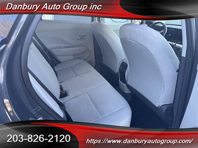 2025 Hyundai KONA SEL   - Photo 8 - Danbury, CT 06810
