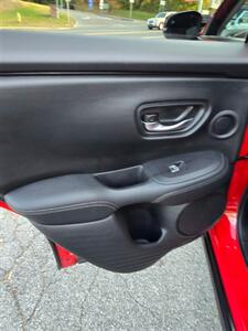2024 Honda HR-V EX-L   - Photo 21 - Danbury, CT 06810