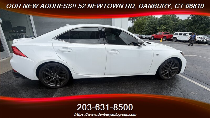 2017 Lexus IS 300 - Photo 6 - Danbury, CT 06810