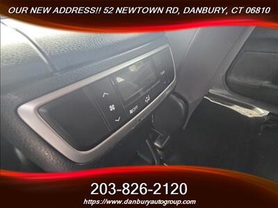 2016 Toyota Highlander LE   - Photo 7 - Danbury, CT 06810