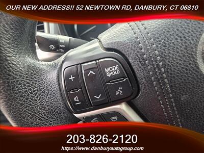 2016 Toyota Highlander LE   - Photo 17 - Danbury, CT 06810