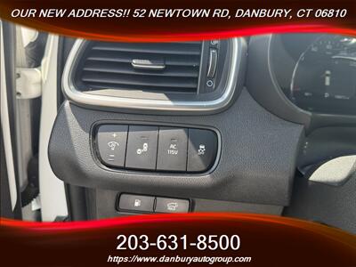 2016 Kia Sorento SX Limited   - Photo 12 - Danbury, CT 06810