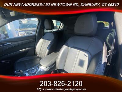 2023 Alfa Romeo Stelvio Ti - Photo 8 - Danbury, CT 06810