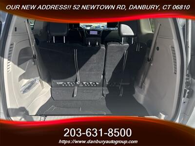 2024 Chrysler Pacifica Touring L   - Photo 15 - Danbury, CT 06810