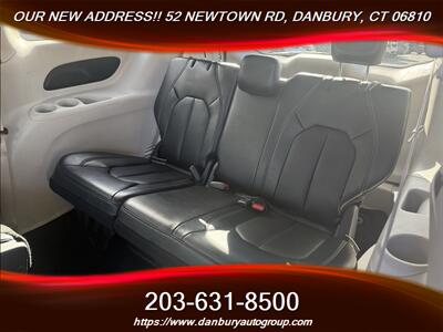 2024 Chrysler Pacifica Touring L   - Photo 14 - Danbury, CT 06810