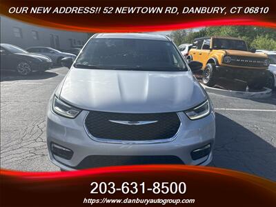 2024 Chrysler Pacifica Touring L   - Photo 7 - Danbury, CT 06810