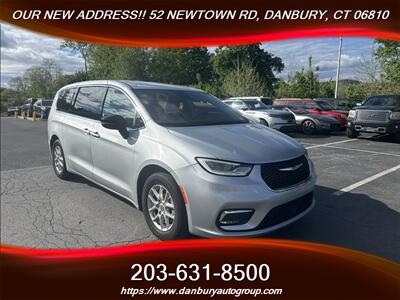 2024 Chrysler Pacifica Touring L   - Photo 6 - Danbury, CT 06810