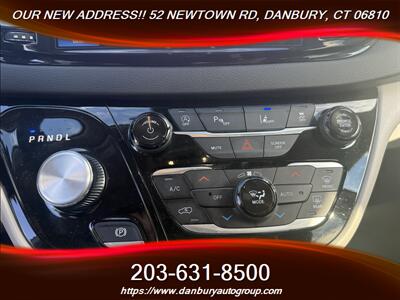 2024 Chrysler Pacifica Touring L   - Photo 11 - Danbury, CT 06810
