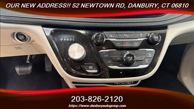 2022 Chrysler Pacifica Hybrid Touring L   - Photo 21 - Danbury, CT 06810
