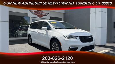 2022 Chrysler Pacifica Hybrid Touring L   - Photo 7 - Danbury, CT 06810