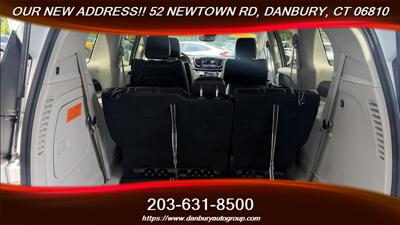 2022 Chrysler Pacifica Hybrid Touring L   - Photo 26 - Danbury, CT 06810