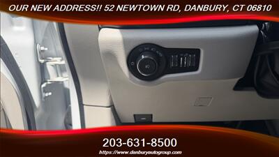 2022 Chrysler Pacifica Hybrid Touring L   - Photo 25 - Danbury, CT 06810