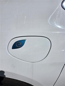 2022 Chrysler Pacifica Hybrid Touring L   - Photo 6 - Danbury, CT 06810