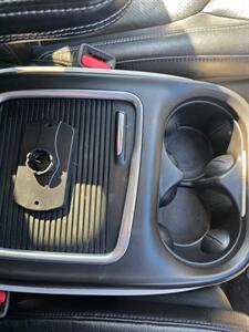 2022 Chrysler Pacifica Hybrid Touring L   - Photo 10 - Danbury, CT 06810