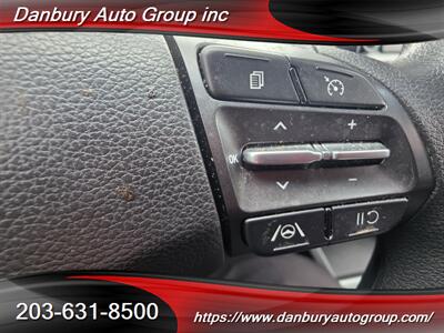 2022 Hyundai KONA SEL   - Photo 18 - Danbury, CT 06810
