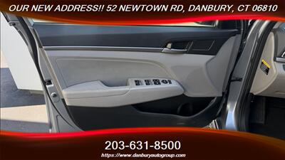 2017 Hyundai ELANTRA SE   - Photo 9 - Danbury, CT 06810
