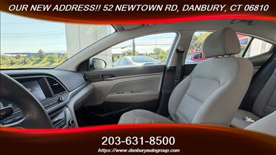 2017 Hyundai ELANTRA SE   - Photo 12 - Danbury, CT 06810