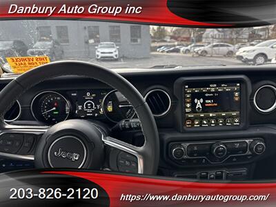 2023 Jeep Wrangler Sahara 4xe   - Photo 10 - Danbury, CT 06810