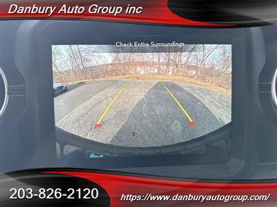 2023 Jeep Wrangler Sahara 4xe   - Photo 12 - Danbury, CT 06810
