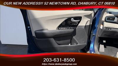 2017 Kia Niro Touring - Photo 10 - Danbury, CT 06810